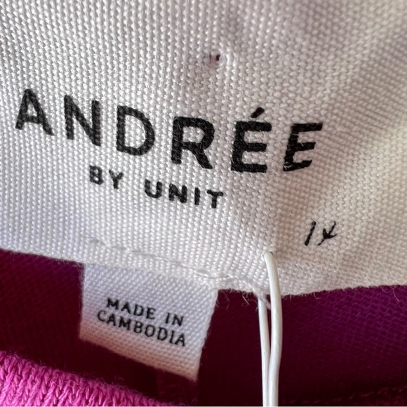 ANDREE Solid Hi-Low Chest Pocket Top MAGENTA PURPLE SIZE 1X NWT - Picture 2 of 9